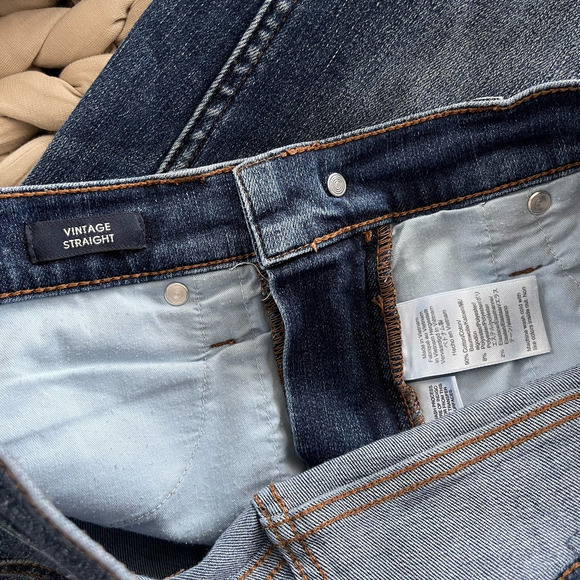 J. Crew Vintage Straight Jeans Medium Wash Blue Size 26 Distressed Comfortable - Picture 15 of 16